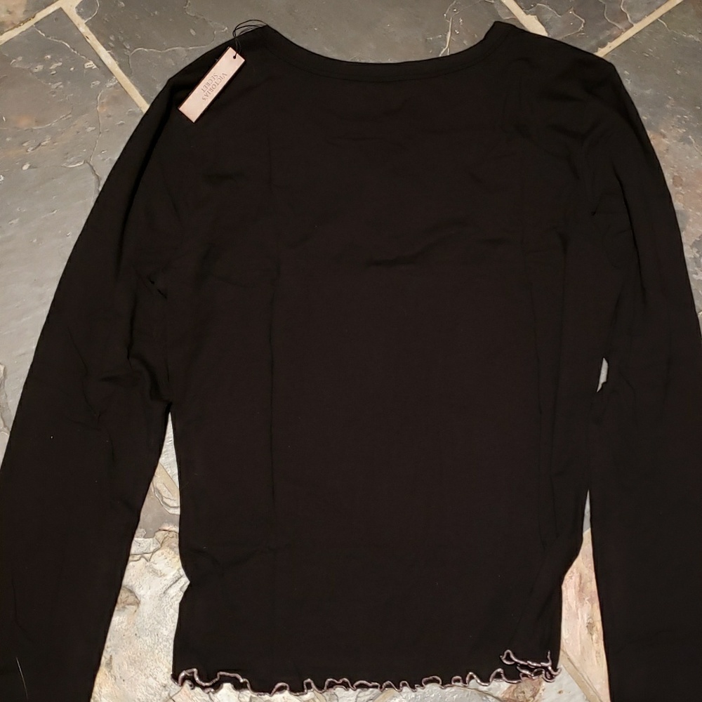 Victoria's secret long sleeve shirt says love - Picture 6 of 8